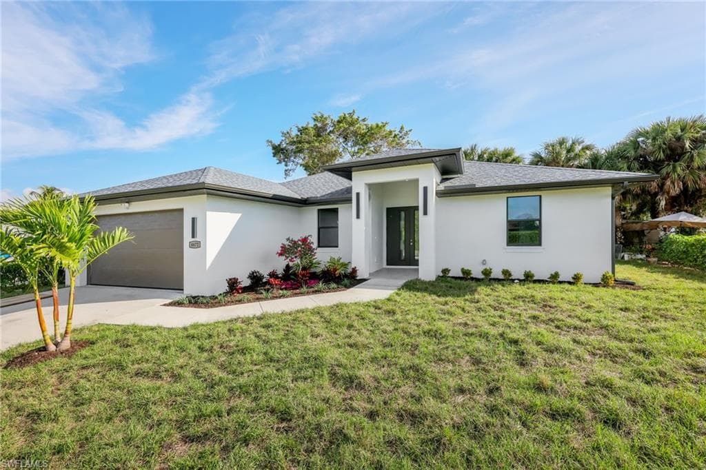 4672 25th Ave SW, Naples, FL 34116-2