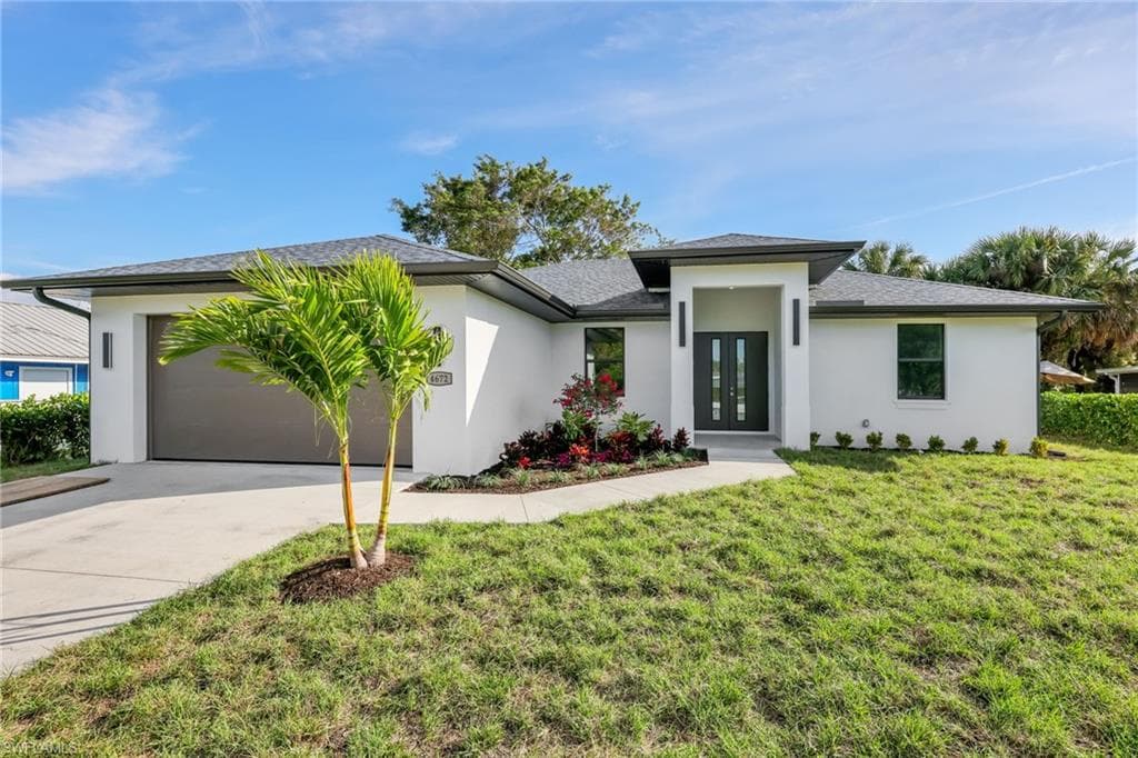 4672 25th Ave SW, Naples, FL 34116-3