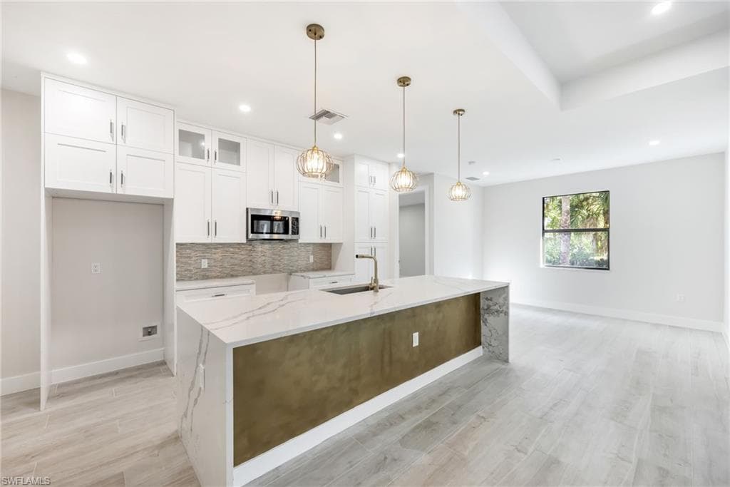 4672 25th Ave SW, Naples, FL 34116-4
