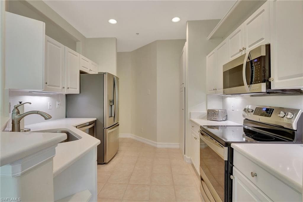 857 Carrick Bend Cir 101, Naples, FL 34110-12