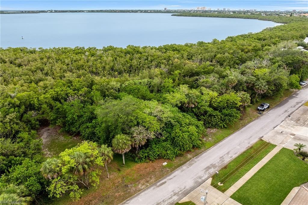 2023 Sheffield Ave, Marco Island, FL 34145-9