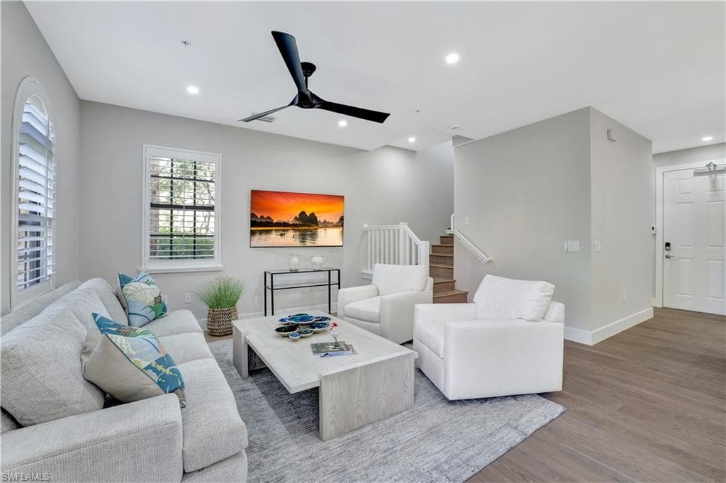 9037 Alturas St 3705, Naples, FL 34113-13