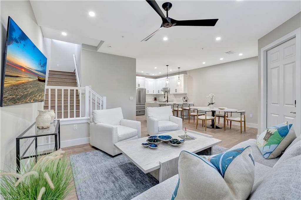 9037 Alturas St 3705, Naples, FL 34113-14