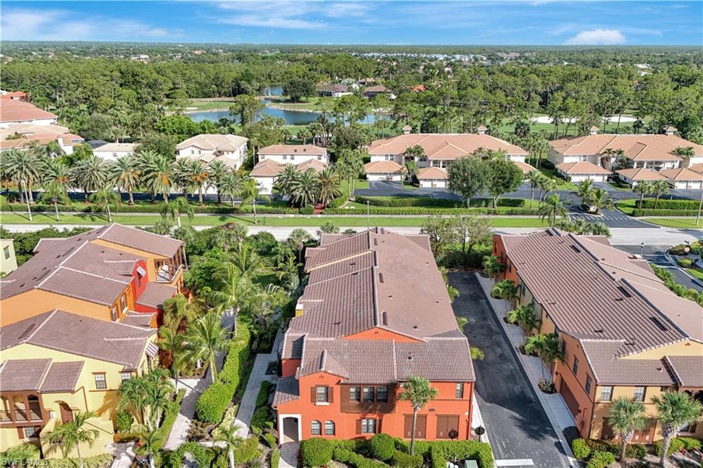 9037 Alturas St 3705, Naples, FL 34113-28