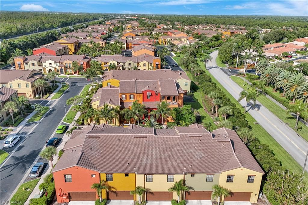 9037 Alturas St 3705, Naples, FL 34113-29
