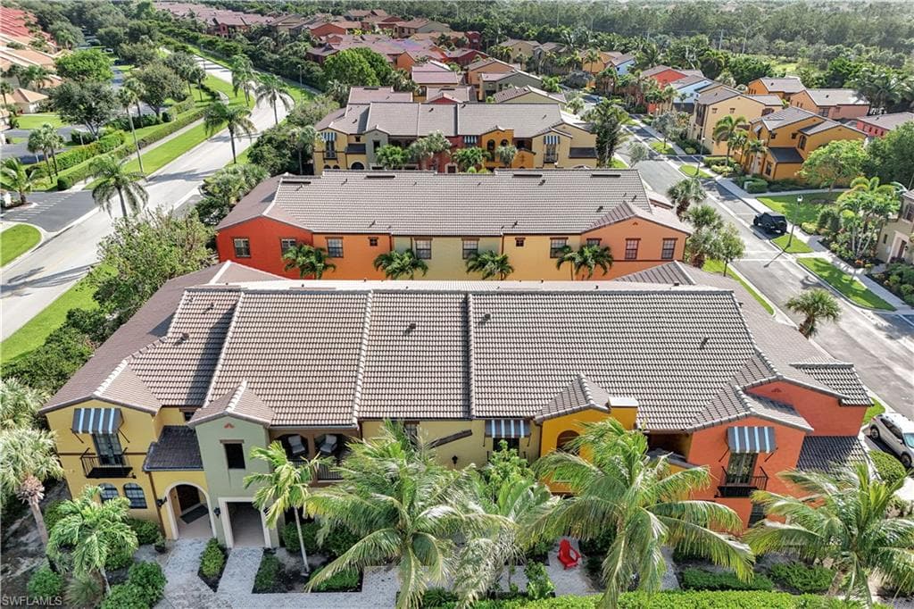 9037 Alturas St 3705, Naples, FL 34113-33