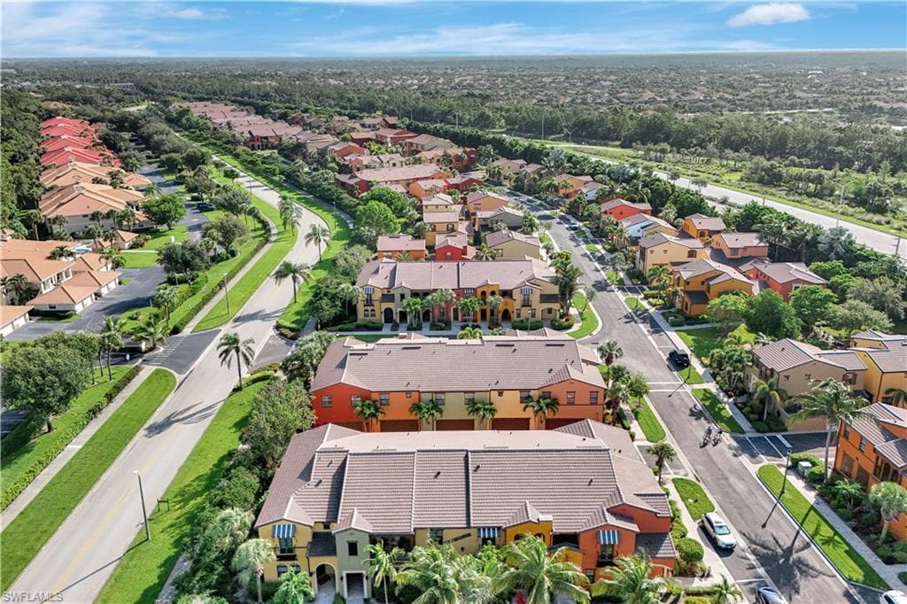 9037 Alturas St 3705, Naples, FL 34113-34