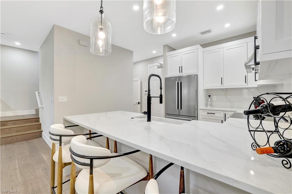 9037 Alturas St 3705, Naples, FL 34113-7