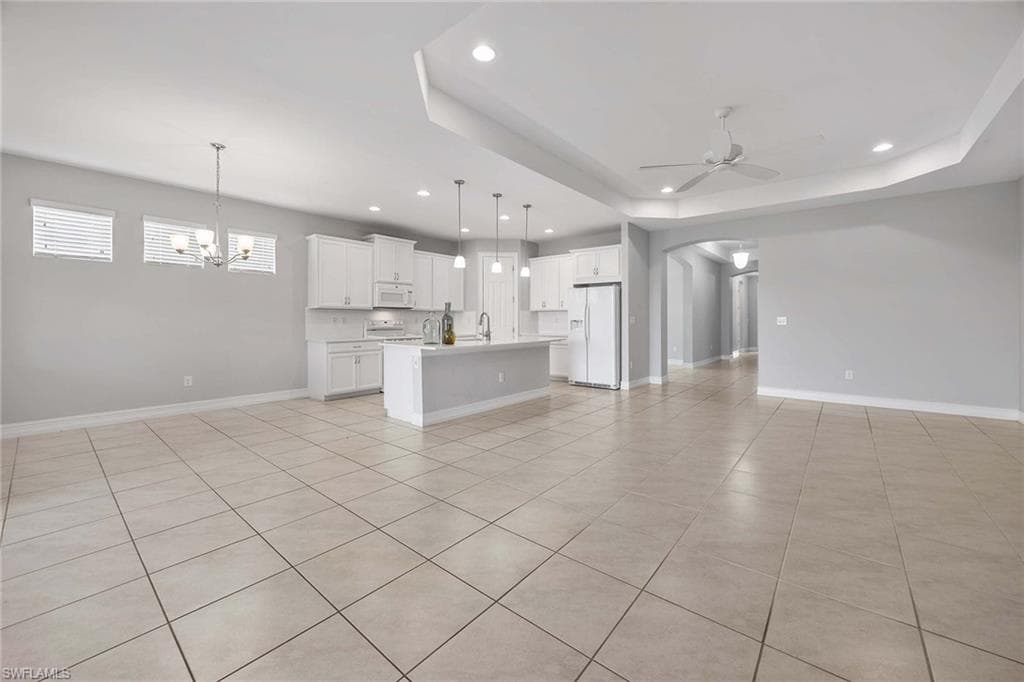 14601 Tropical Dr, Naples, FL 34114-11