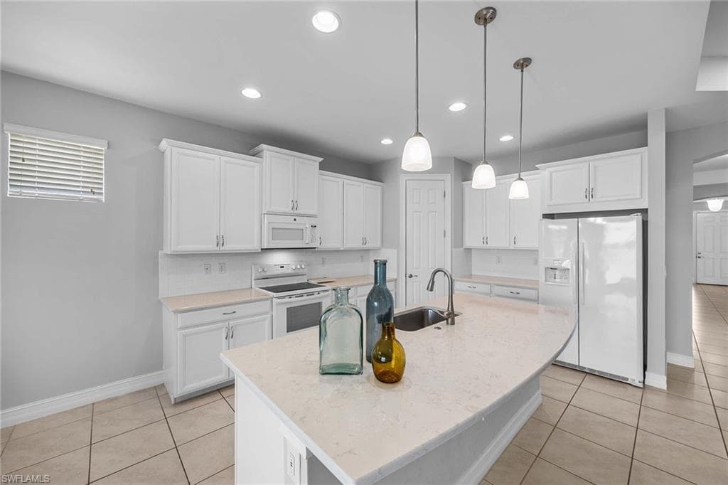 14601 Tropical Dr, Naples, FL 34114-14