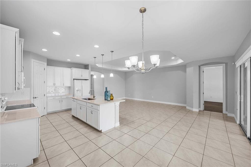 14601 Tropical Dr, Naples, FL 34114-16