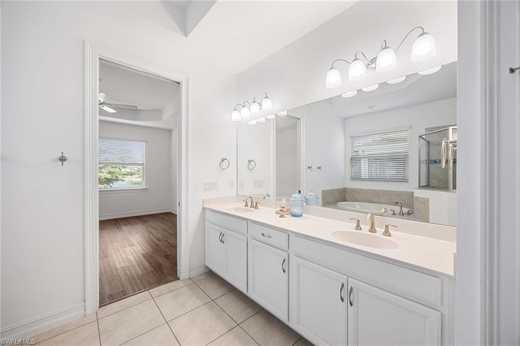 14601 Tropical Dr, Naples, FL 34114-22