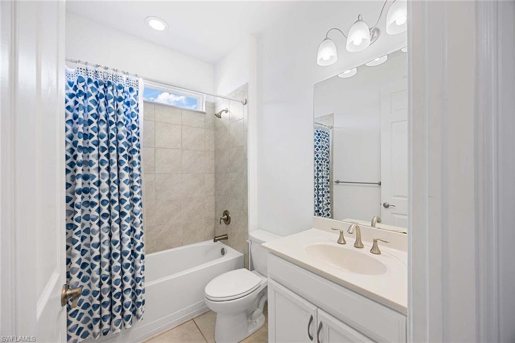 14601 Tropical Dr, Naples, FL 34114-28