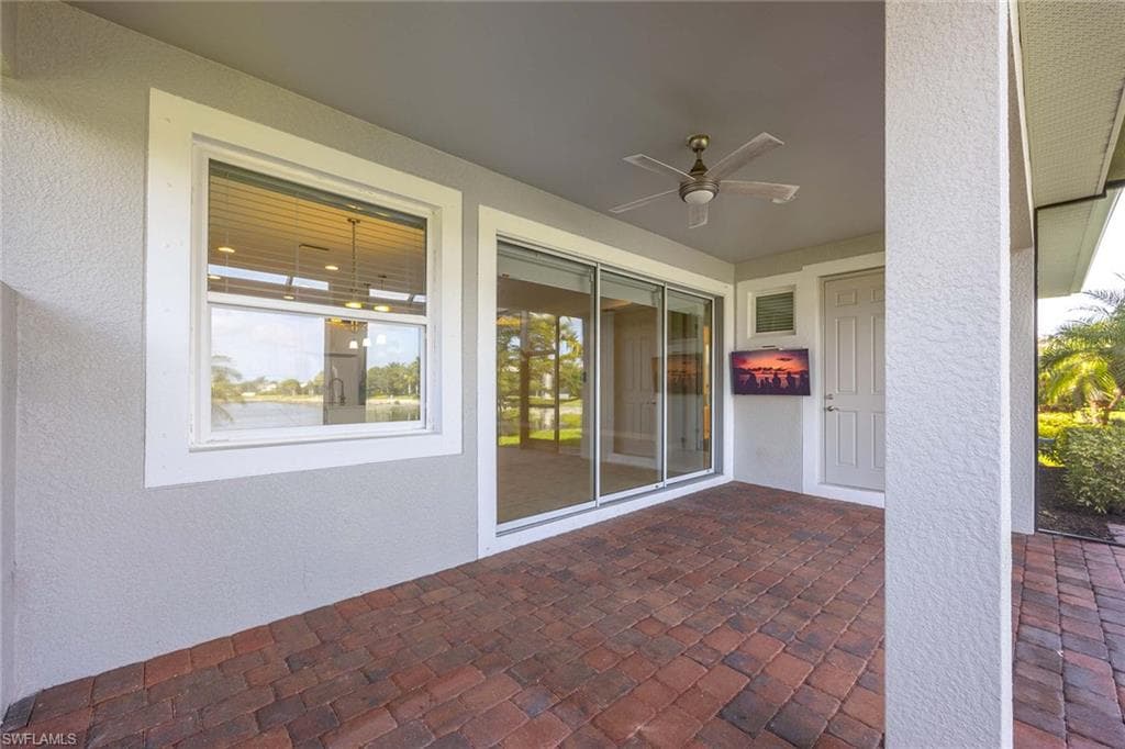 14601 Tropical Dr, Naples, FL 34114-32