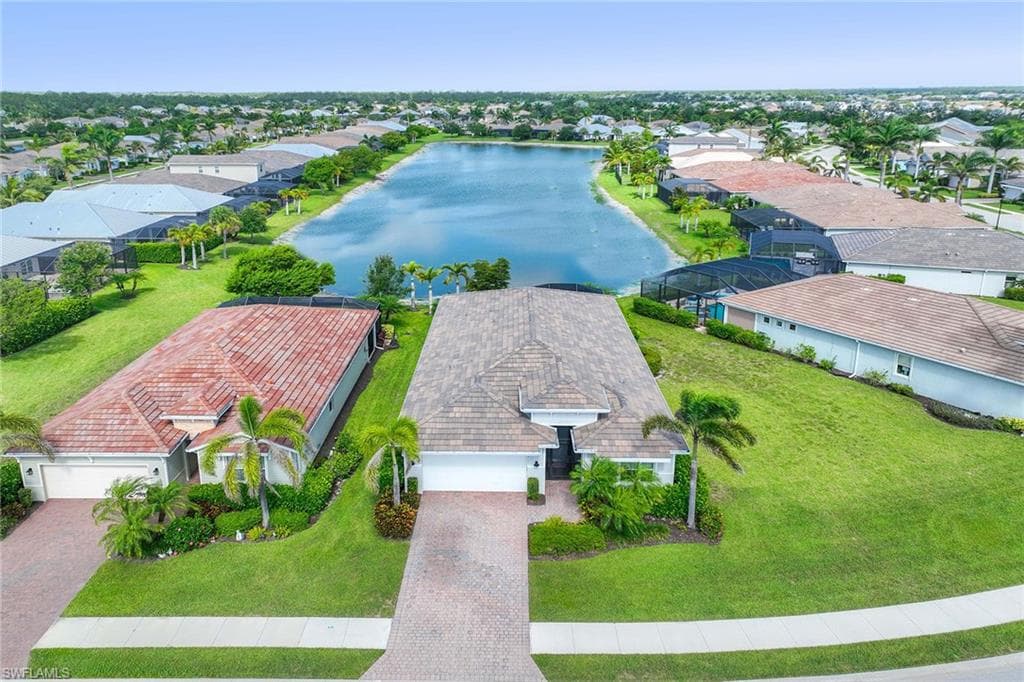 14601 Tropical Dr, Naples, FL 34114-35