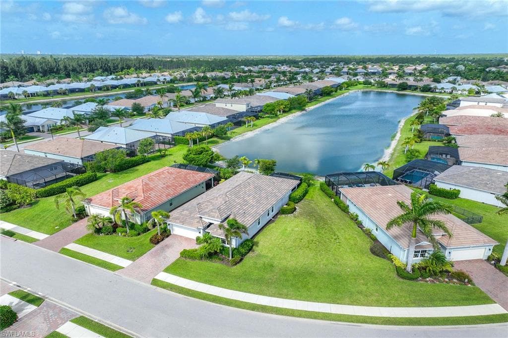 14601 Tropical Dr, Naples, FL 34114-36