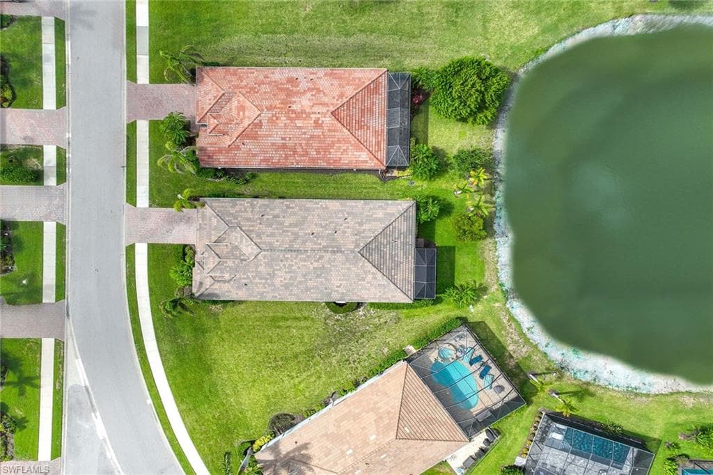 14601 Tropical Dr, Naples, FL 34114-37