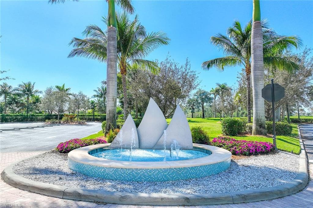 14601 Tropical Dr, Naples, FL 34114-47