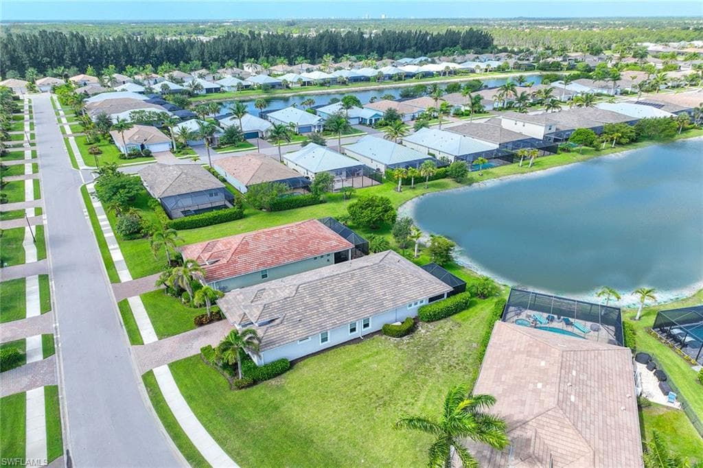 14601 Tropical Dr, Naples, FL 34114-4