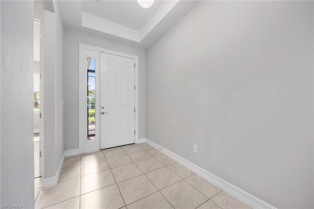 14601 Tropical Dr, Naples, FL 34114-5