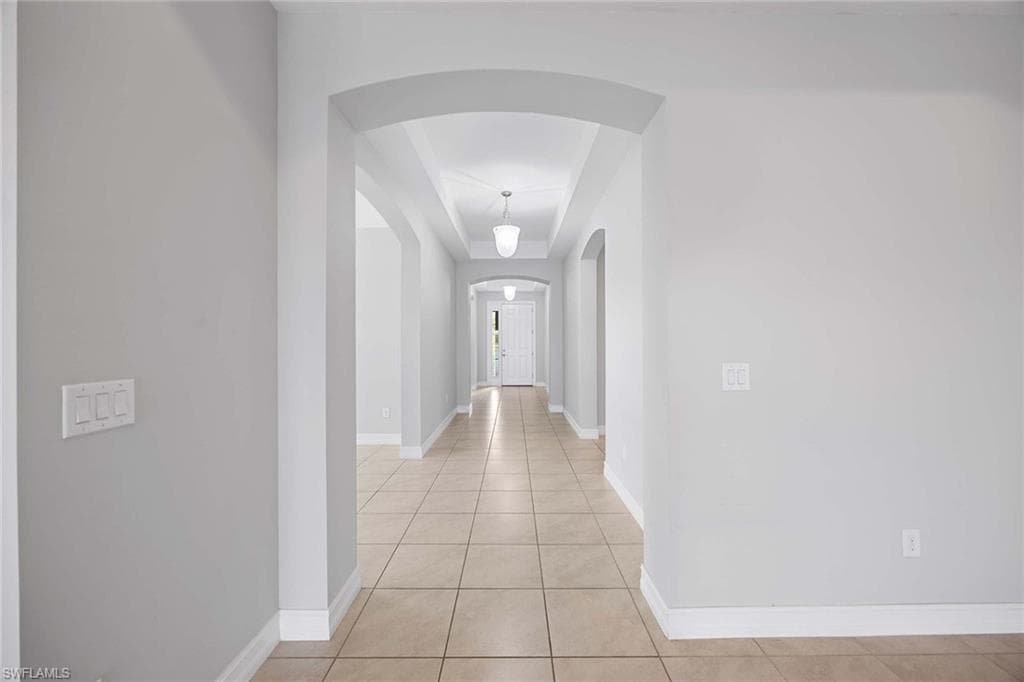 14601 Tropical Dr, Naples, FL 34114-7