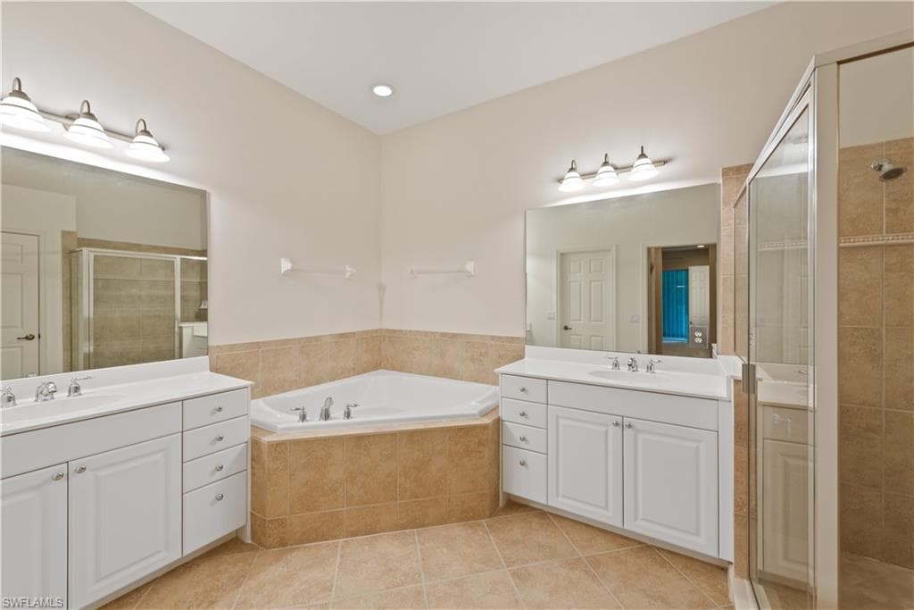26425 Lucky Stone Rd 201, Bonita Springs, FL 34135-13