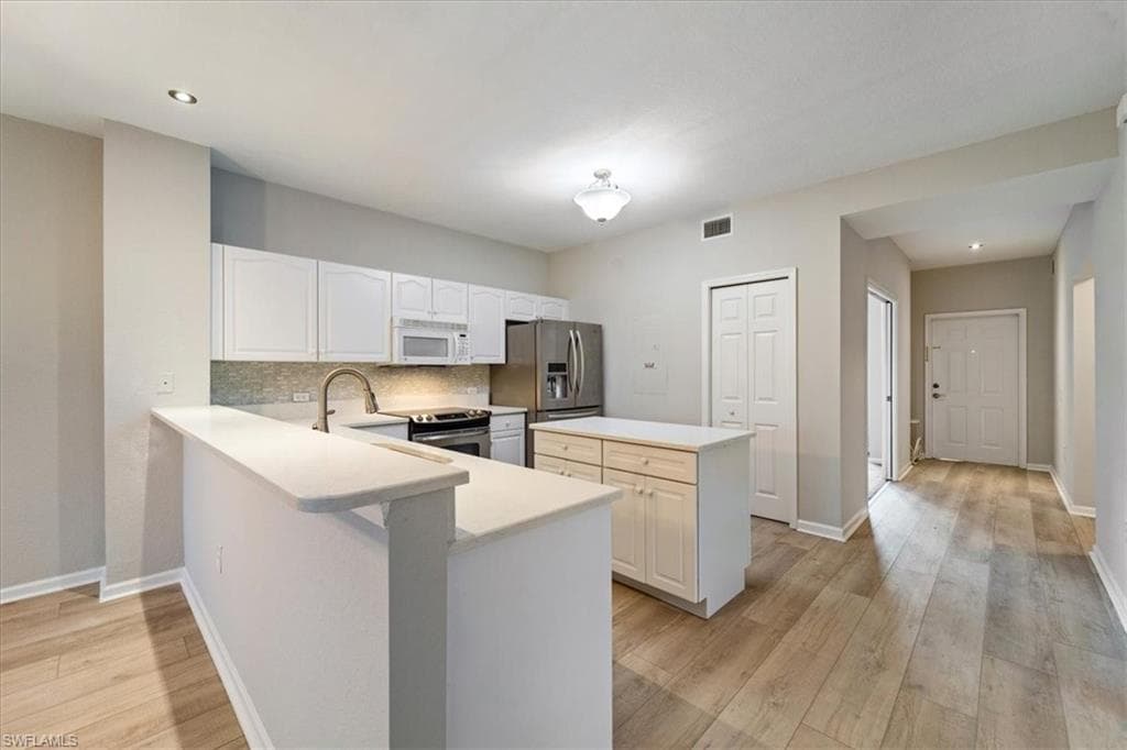 10044 Heather Ln 1501, Naples, FL 34119-10