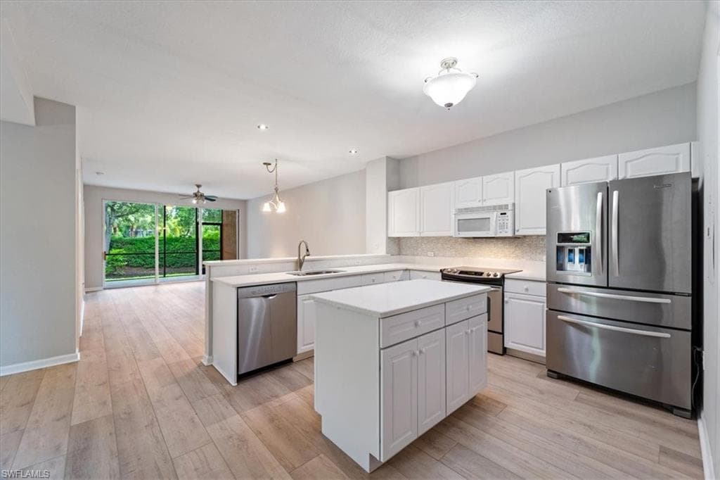 10044 Heather Ln 1501, Naples, FL 34119-11