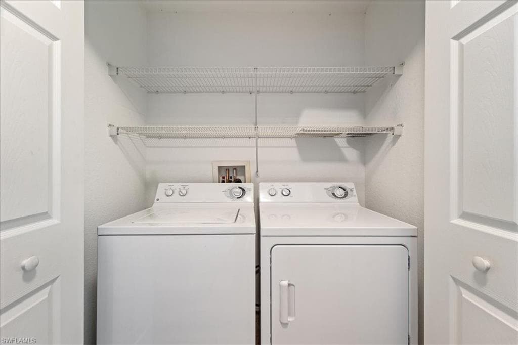 10044 Heather Ln 1501, Naples, FL 34119-28