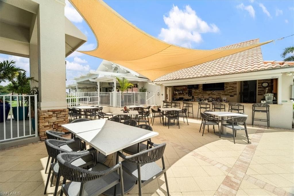 10044 Heather Ln 1501, Naples, FL 34119-34