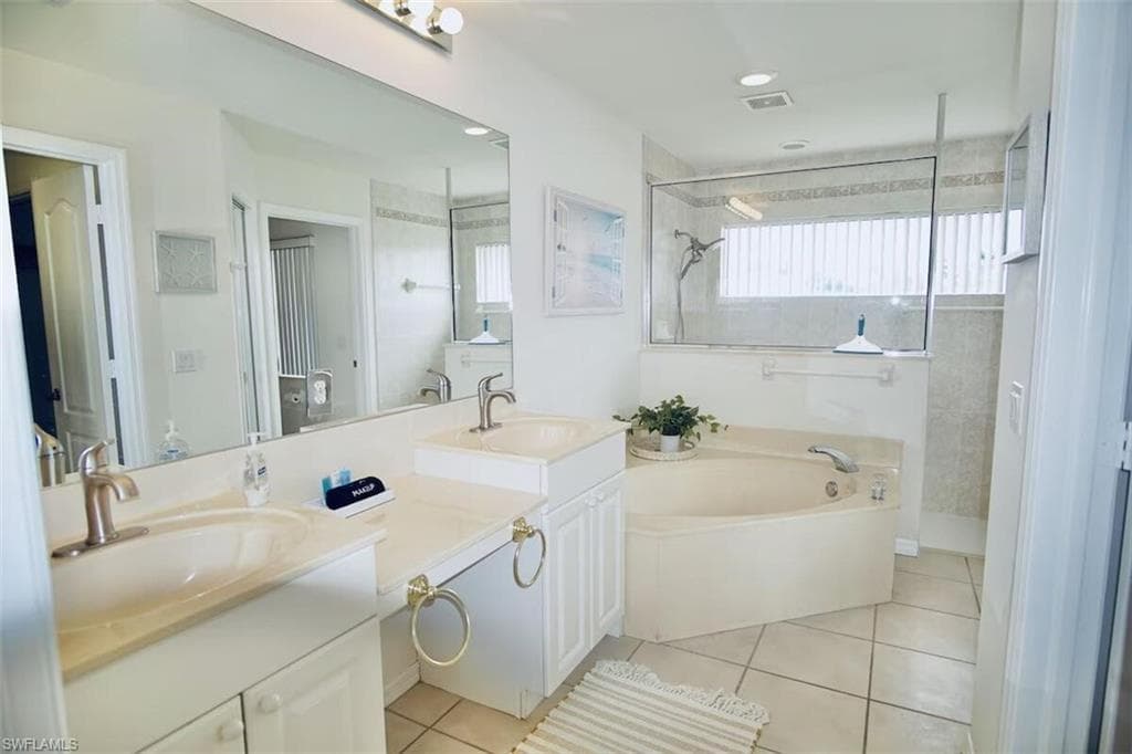 1958 Terrazzo Ln, Naples, FL 34104-20