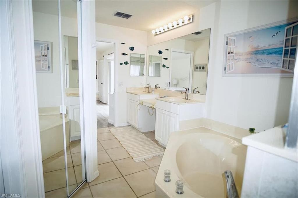 1958 Terrazzo Ln, Naples, FL 34104-21