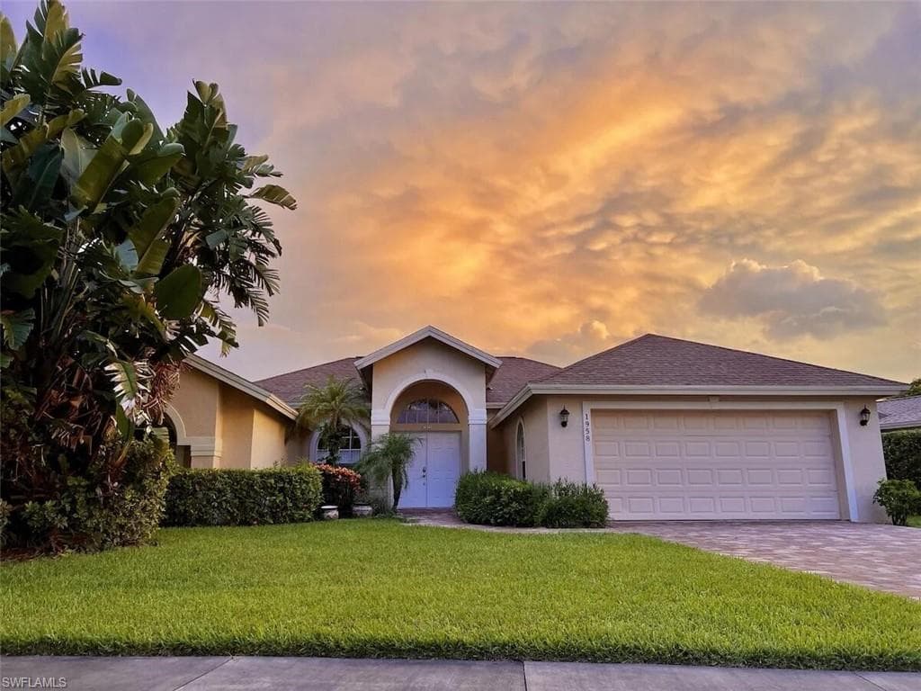 1958 Terrazzo Ln, Naples, FL 34104-1