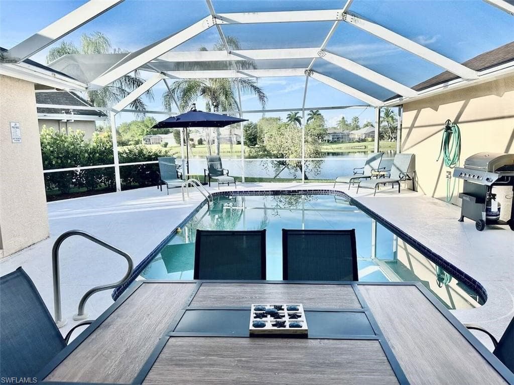 1958 Terrazzo Ln, Naples, FL 34104-2