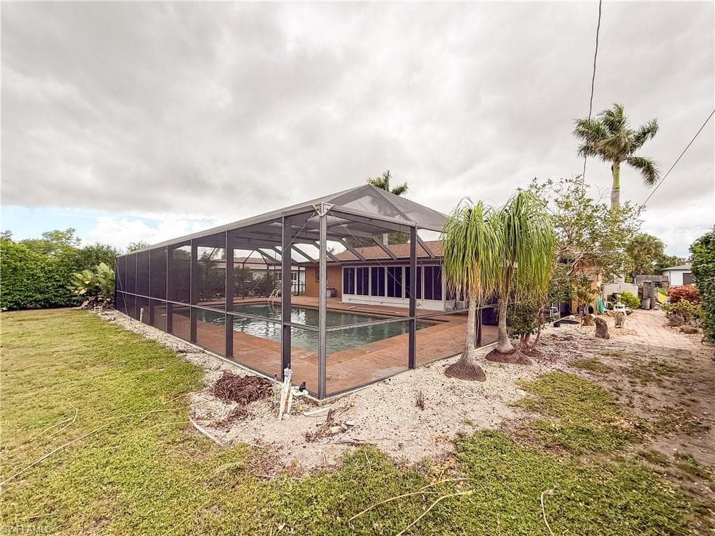 732 Sesame Ct, Cape Coral, FL 33904-4