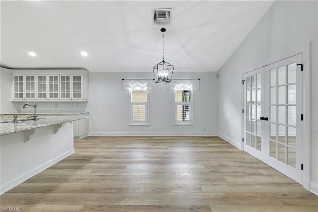 7052 Timberland Cir, Naples, FL 34109-19