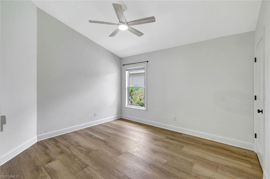 7052 Timberland Cir, Naples, FL 34109-20