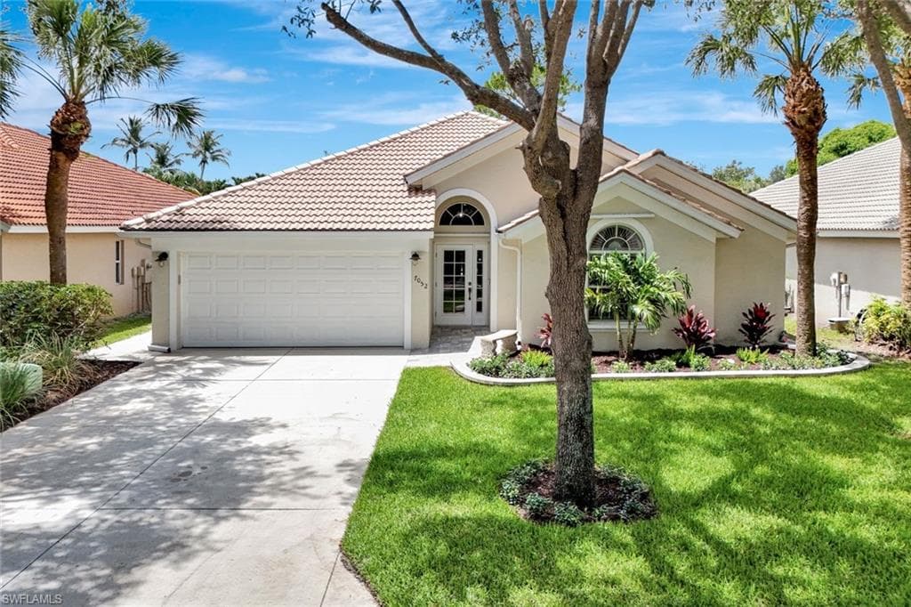 7052 Timberland Cir, Naples, FL 34109-1
