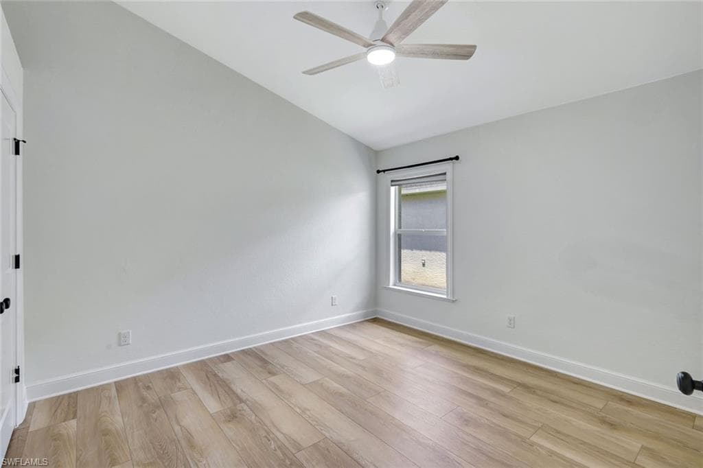 7052 Timberland Cir, Naples, FL 34109-28