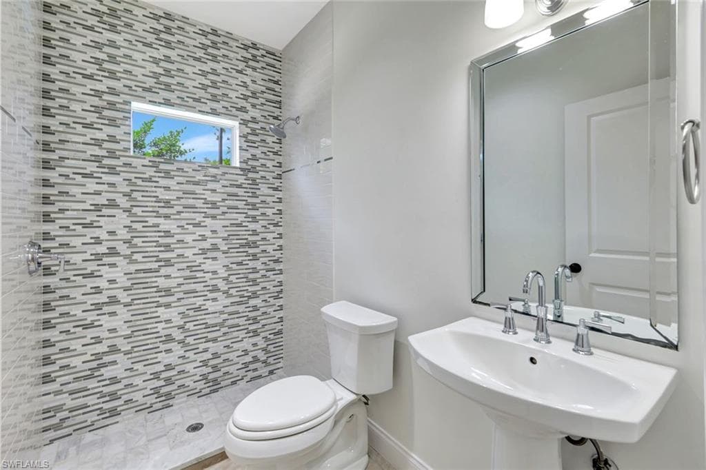 7052 Timberland Cir, Naples, FL 34109-29