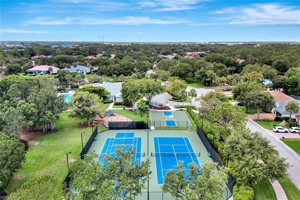 7052 Timberland Cir, Naples, FL 34109-43