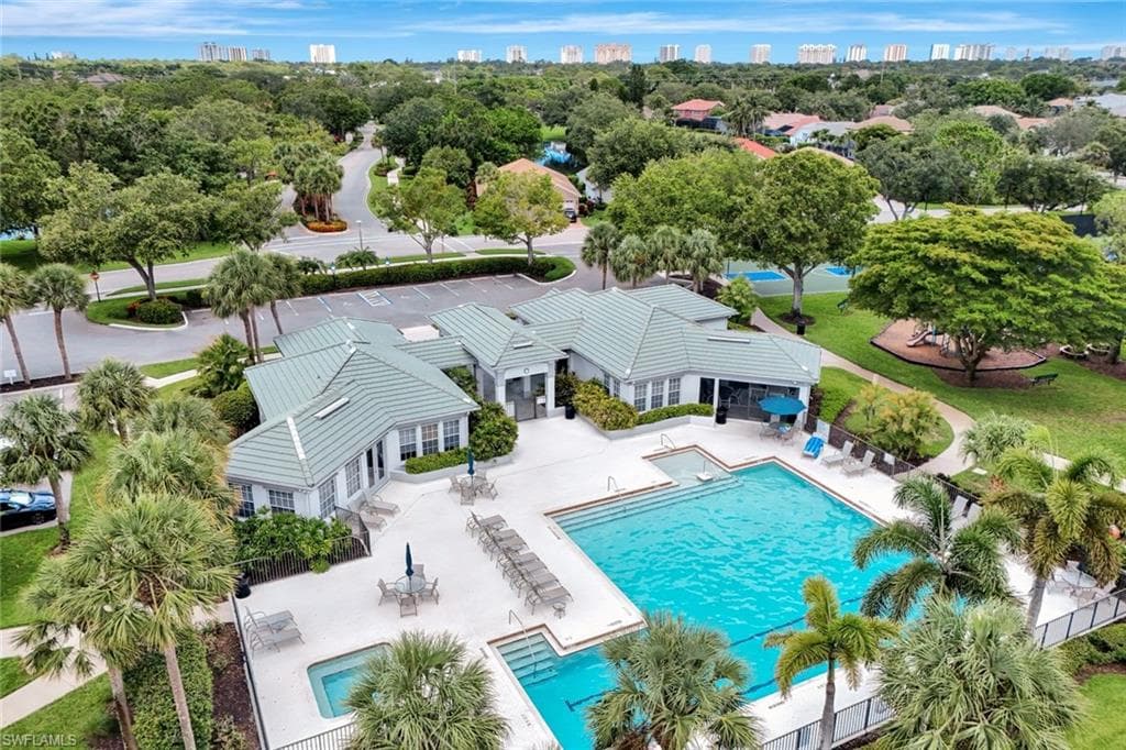 7052 Timberland Cir, Naples, FL 34109-45