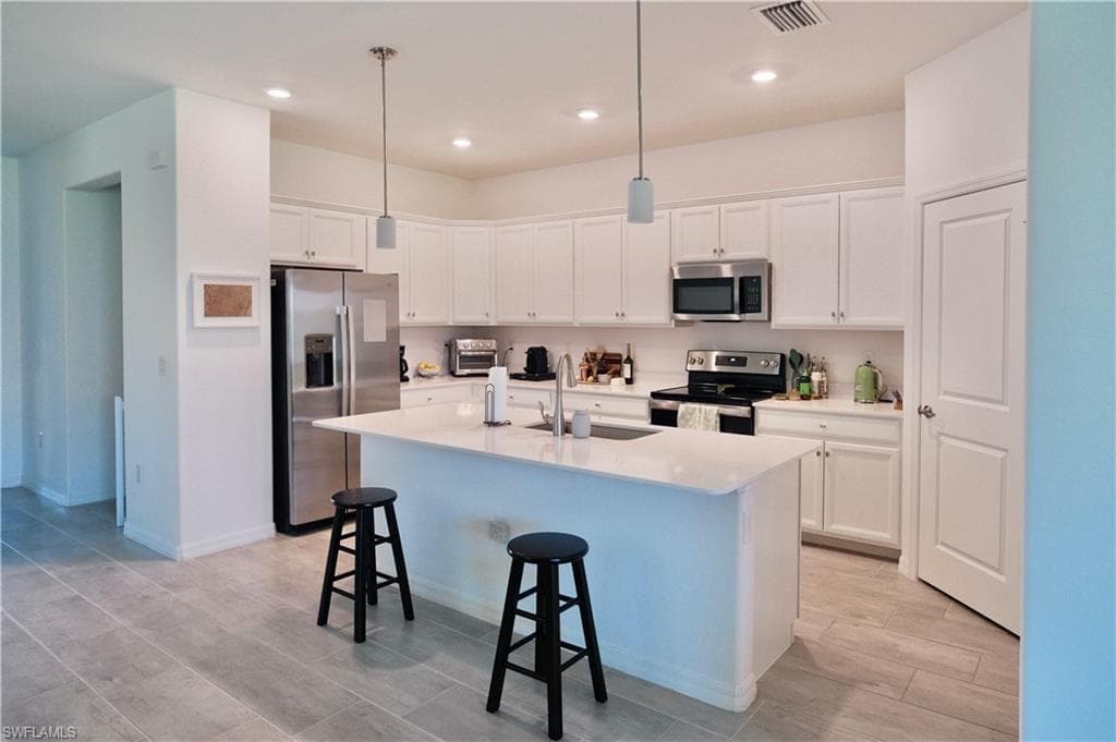 2445 Orchard St, Naples, FL 34120-2