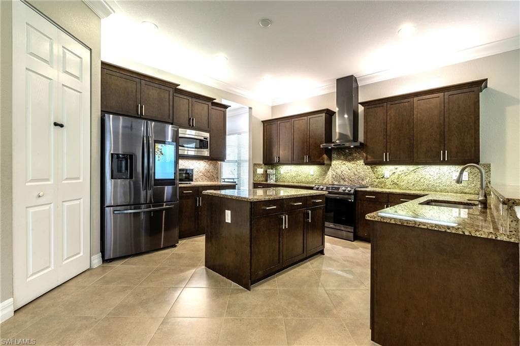 3876 Gibralter Dr, Naples, FL 34119-12