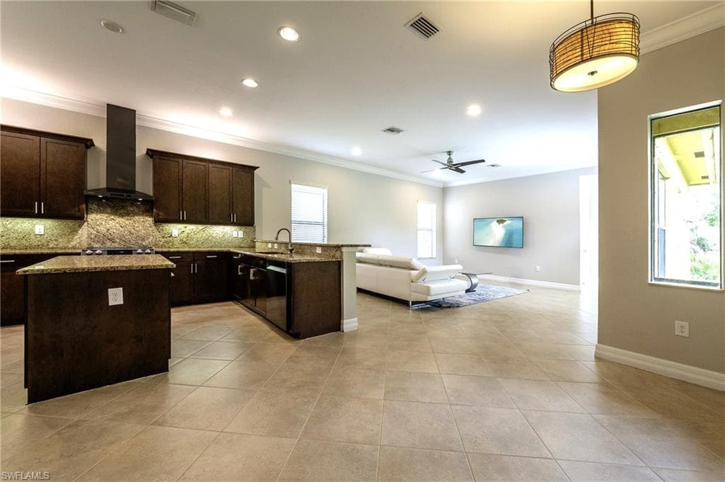 3876 Gibralter Dr, Naples, FL 34119-14