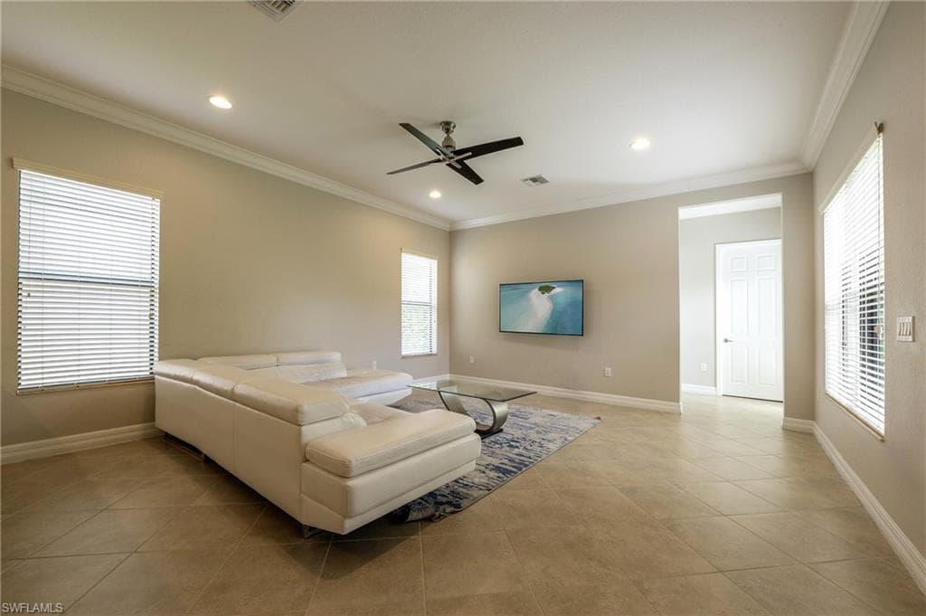 3876 Gibralter Dr, Naples, FL 34119-17