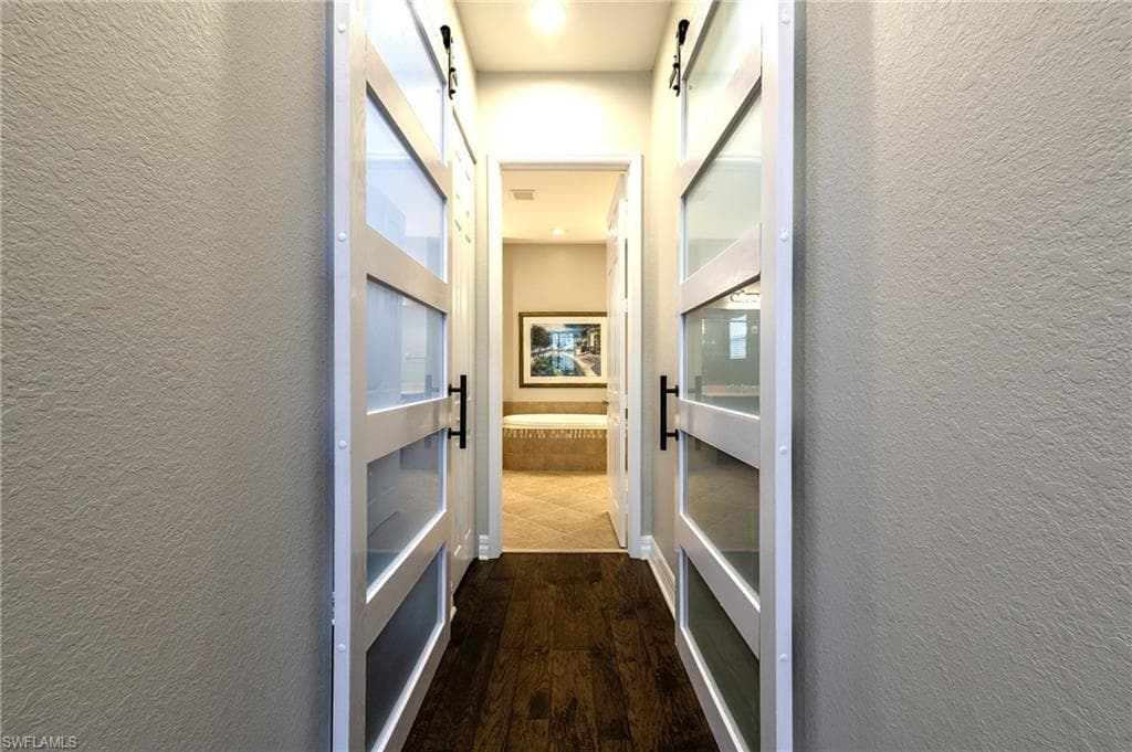 3876 Gibralter Dr, Naples, FL 34119-24