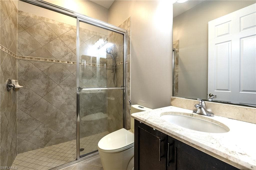 3876 Gibralter Dr, Naples, FL 34119-28