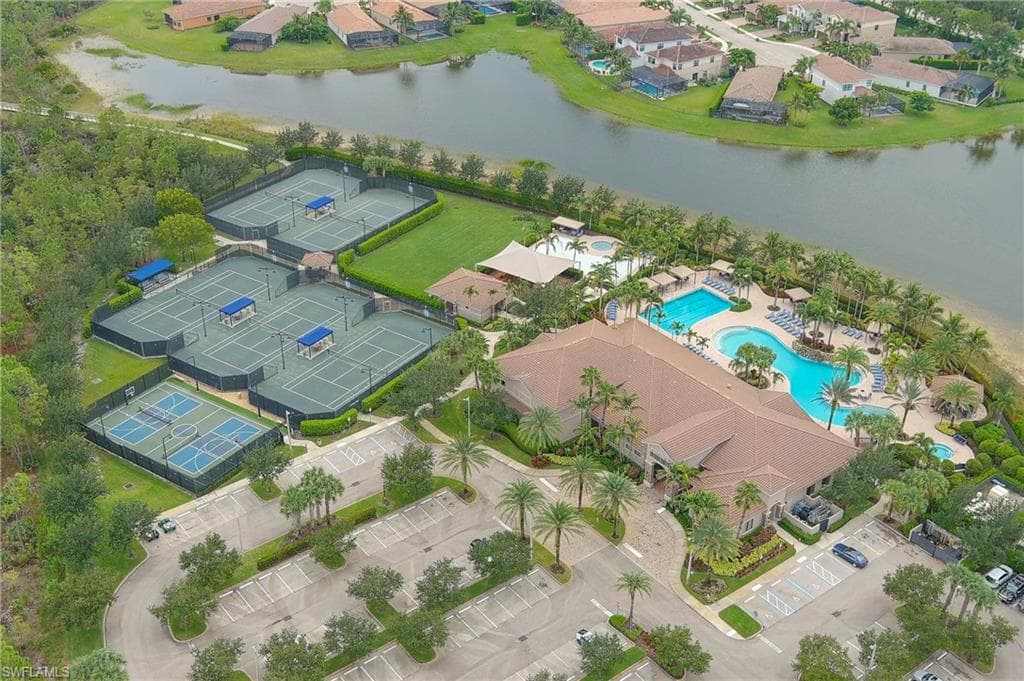 3876 Gibralter Dr, Naples, FL 34119-38