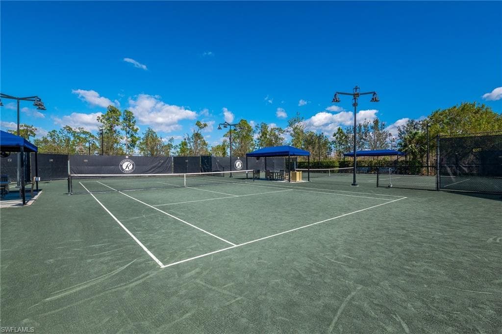 3876 Gibralter Dr, Naples, FL 34119-48